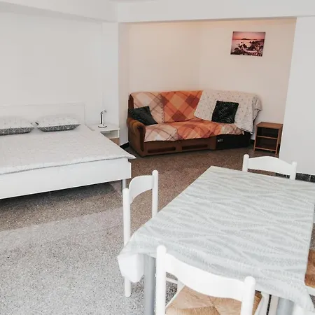 Villa Aequum Guest house Okrug Gornji