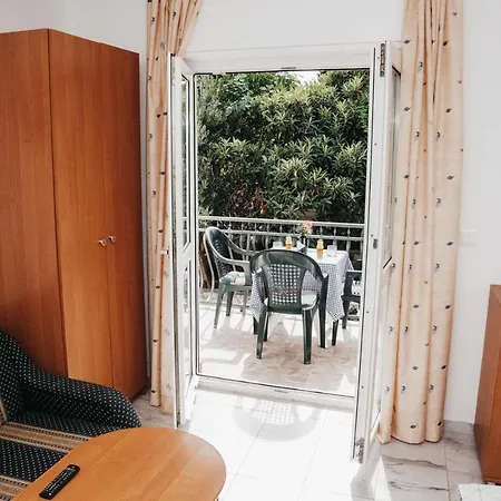 Guest house Villa Aequum Okrug Gornji