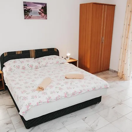 Guest house Villa Aequum