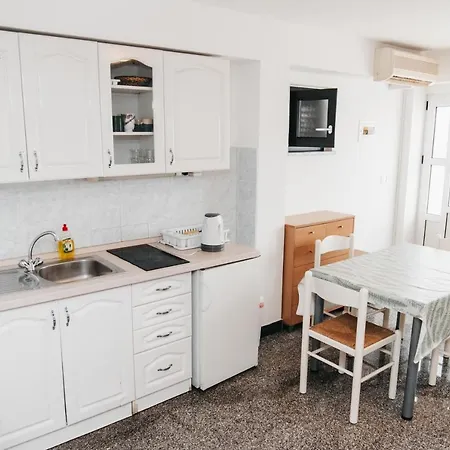 Guest house Villa Aequum Okrug Gornji