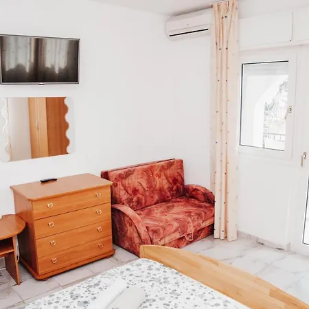 Villa Aequum Guest house *