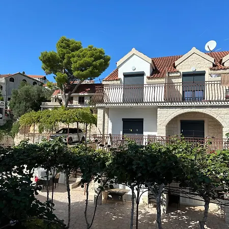 Villa Aequum