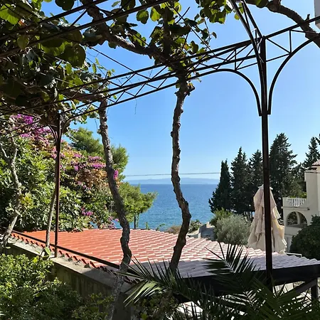 Villa Aequum
