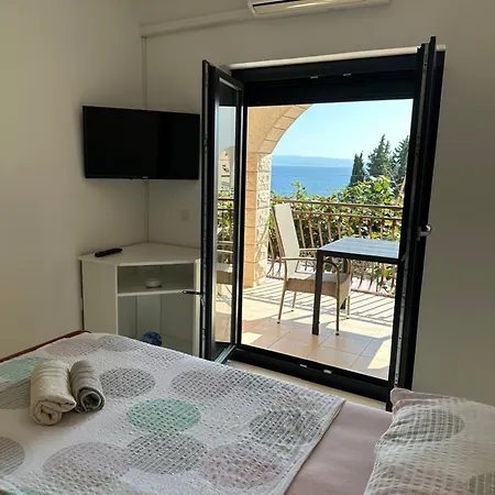 Villa Aequum Gasthof Okrug Gornji