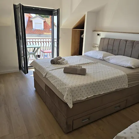 Villa Aequum Gasthof Okrug Gornji