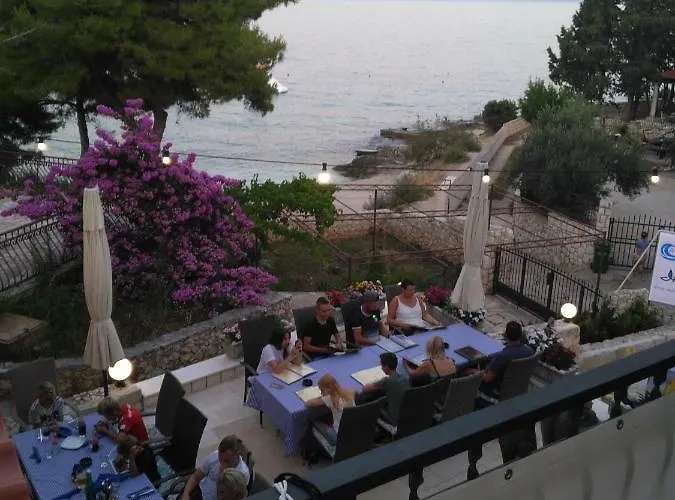 בית הארחה Aequum